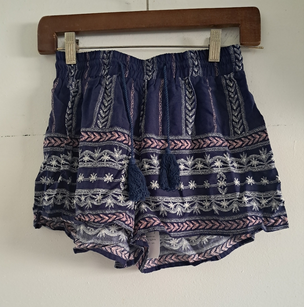 Sadie & Sage Navy and Pink Embroidered Mini Skirt